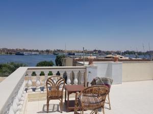 A balcony or terrace at Nile Sunrise Flats