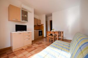 Kuchnia lub aneks kuchenny w obiekcie Villaggio Loriana