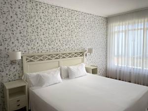 Afbeelding uit fotogalerij van Hotel Playa de Los Locos in Suances +26 foto's