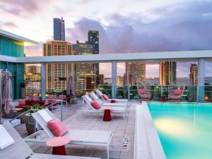 Bassein majutusasutuses Novotel Miami Brickell või selle lähedal