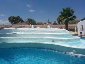 Bazén v ubytovaní Estudio Sota-Piscina alebo v jeho blízkosti