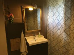 Ένα μπάνιο στο Kékesnarancs Vendégház +14 φωτογραφίες