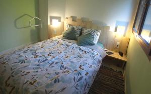 Ένα ή περισσότερα κρεβάτια σε δωμάτιο στο Gite Aoura baronnies provençales