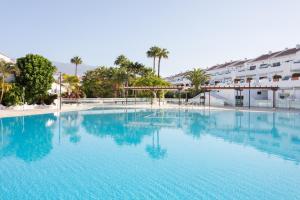 Basen w obiekcie Home2Book Cozy Apartment Costa del Silencio, Pool lub w pobliżu
