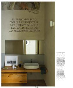 a bathroom with a sink and a mirror at Appartamento affrescato 180mq in palazzo del 600 a Mantova in Mantova +41 photos
