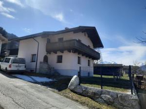 Splošen pogled na gorovje oz. razgled na gore, ki ga ponuja počitniška hiška