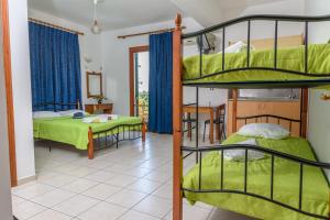 Posteľ alebo postele v izbe v ubytovaní Des Roses Hotel
