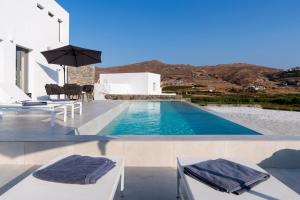 La pileta dentro o cerca de Agathee Cactus villa