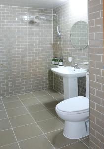 Maison Mini Hotel的一间浴室