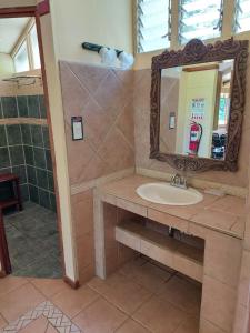 Phòng tắm tại Cabina Rancho la Merced