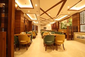 Posezení v ubytování Hotel The Vilana A Unit of JG Developers Rishikesh