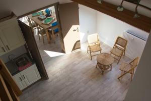 Kuchyň nebo kuchyňský kout v ubytování Enjoy Square - Spacious Holiday Home near Maredsous