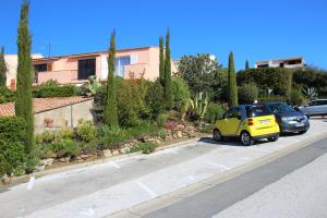 Imagem da galeria de STUDIO POOL HOUSE MDT 2 ETOILES VUE MER PANORAMIQUE AMAZING SEA VIEW WIFI LINGE LINEN INCLUT AIRCONDITIOn em La Croix-Valmer