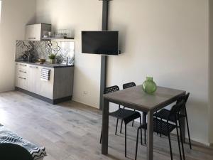 A kitchen or kitchenette at Studio SteBa 1