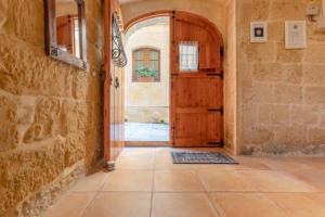 Φωτογραφία από το άλμπουμ του Ta' Frenc Farmhouse σε Għarb
