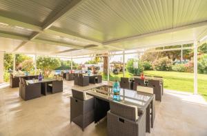 Сад в Carvoeiro Garden Hotel