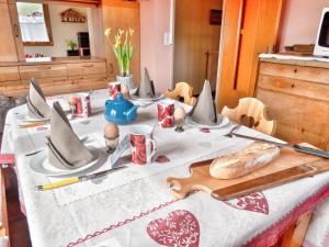 Gallery image of appartement dans maison indépendante100M2 avec vue exceptionnelle in Bozel +15 photos