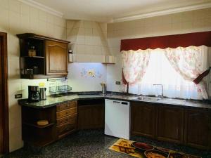 A kitchen or kitchenette at Vivienda Vacacional FLORATERE