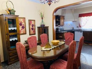 A kitchen or kitchenette at Vivienda Vacacional FLORATERE