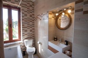 Kúpeľňa v ubytovaní Villa Styliani