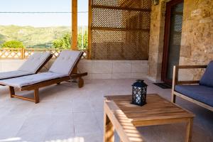Balkón alebo terasa v ubytovaní Villa Styliani