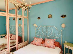 A bed or beds in a room at Vivienda Vacacional FLORATERE