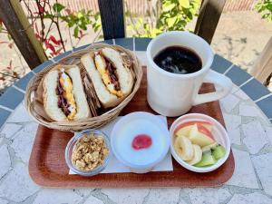 Možnosti snídaně pro hosty v ubytování Uno Port Inn