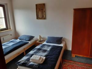 Postel nebo postele na pokoji v ubytování Moderne Ferienwohnung Zwickau