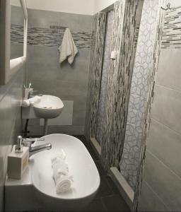 Youth hostel Annaにあるバスルーム