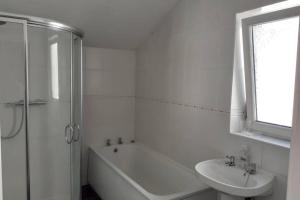 Koupelna v ubytování Seaside Home from Home 4bedroom sleeps 8