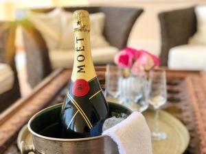 Napoje w obiekcie Huge Golf and Spa Mansion 8 min from Puerto Banus