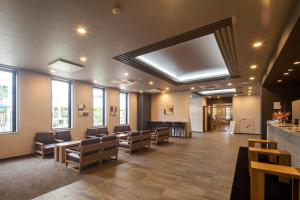 Posezení v ubytování Hotel Route-Inn Mihara Ekimae