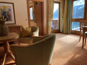 Predel za sedenje v nastanitvi Hotel Post am See