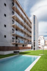 Bazén v ubytování Apartaments La Rosella nebo v jeho okolí