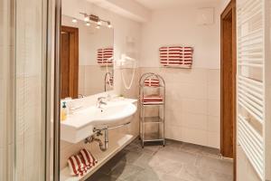 Koupelna v ubytování Appartements Sailer