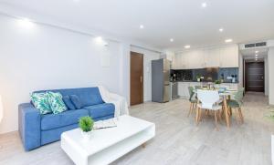Kuchyňa alebo kuchynka v ubytovaní CENTRAL APARTMENT 2A 50m BEACH