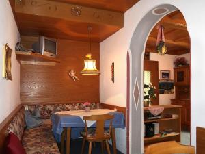 Kuchyňa alebo kuchynka v ubytovaní Holiday Home Palman by Interhome