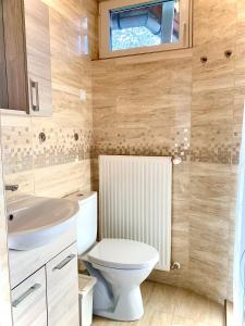 Kúpeľňa v ubytovaní Balaton Apartman + 32 fotografií