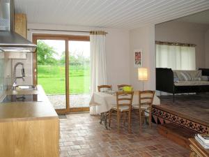 Foto da galeria de Holiday Home Le Verger - CRB401 by Interhome em Corbon