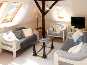Χώρος καθιστικού στο Apartment Huuske am Polder by Interhome