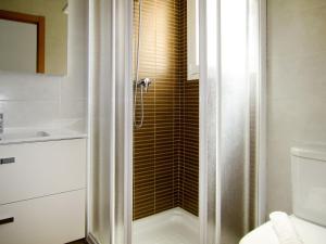 Kúpeľňa v ubytovaní Holiday Home Ayora by Interhome