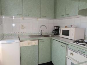 Η κουζίνα ή μικρή κουζίνα στο Apartment Jasmin by Interhome