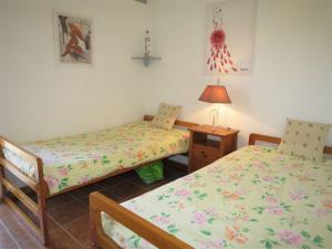 Holiday Home Chez Irène - SUL185にあるベッド