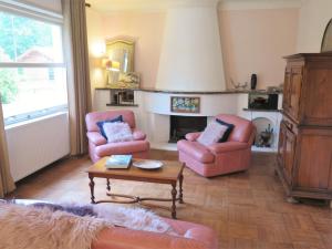 Χώρος καθιστικού στο Holiday Home Le Belon by Interhome