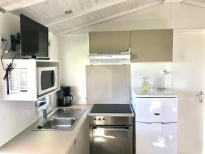 Gallery image of CAMP'HOTEL LE THAO LA ROCHELLE-ILE DE RE in LʼHoumeau +5 photos