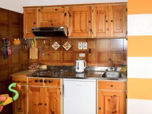 Virtuvė arba virtuvėlė apgyvendinimo įstaigoje Apartment Il Nido by Interhome