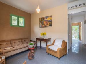 Χώρος καθιστικού στο Holiday Home Oasi Colorata by Interhome