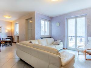 Χώρος καθιστικού στο Holiday Home Gaia by Interhome
