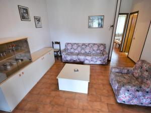 Posedenie v ubytovaní Apartment Basic by Interhome