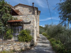 The building in which the holiday home is located